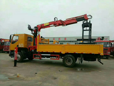 乘龍柳汽單橋200馬力隨車吊報(bào)價(jià)隨車吊折疊臂